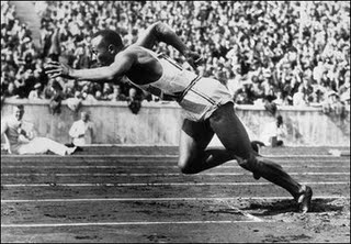 jesse-owens-1936-olympics-berlin-nazi