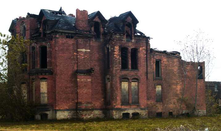 Slums of Detroit: A Look At The Heart of America's 2nd Most Deserted City