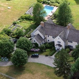 Clintons to buy $11 million mansion with fountains, horse stables, two guest houses, an art studio, 20-acres... Yep, this what being a "public servant" is all about